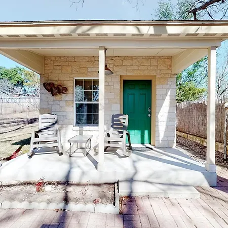 Sip & Stay Fredericksburg Exterior foto