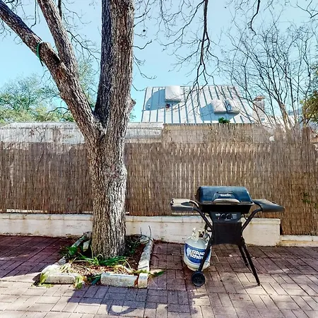 Sip & Stay Fredericksburg Exterior foto